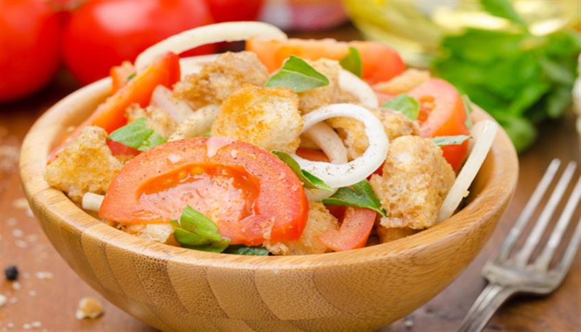 Un'idea fresca per l'estate: la panzanella Un'idea fresca per l'estate: la panzanella